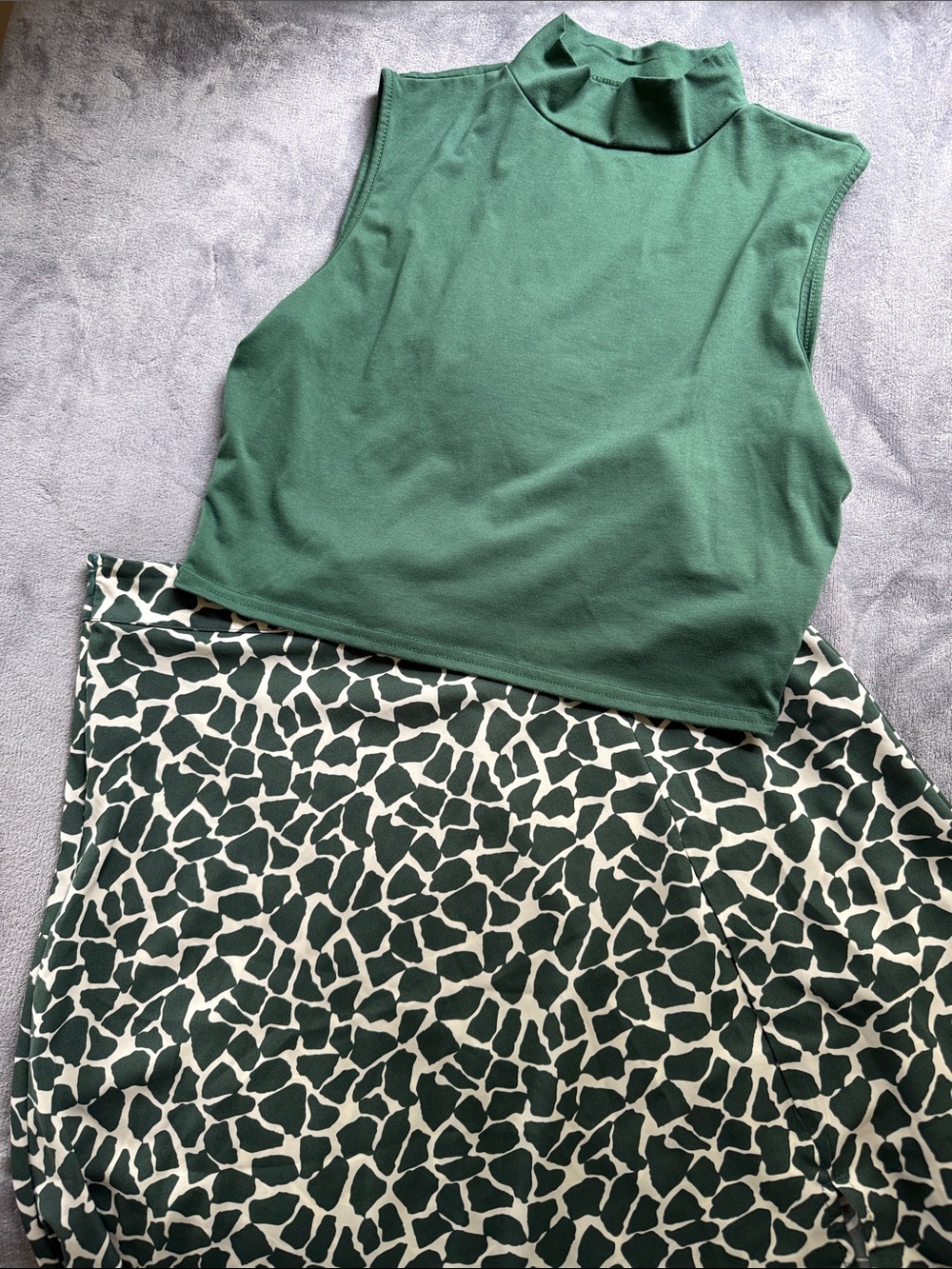 SHEIN Green with ENVY Mock Neck Crop Top with Green & Cream Printed Skirt Set